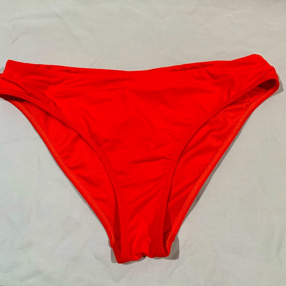 O’Neil bikini bottoms.